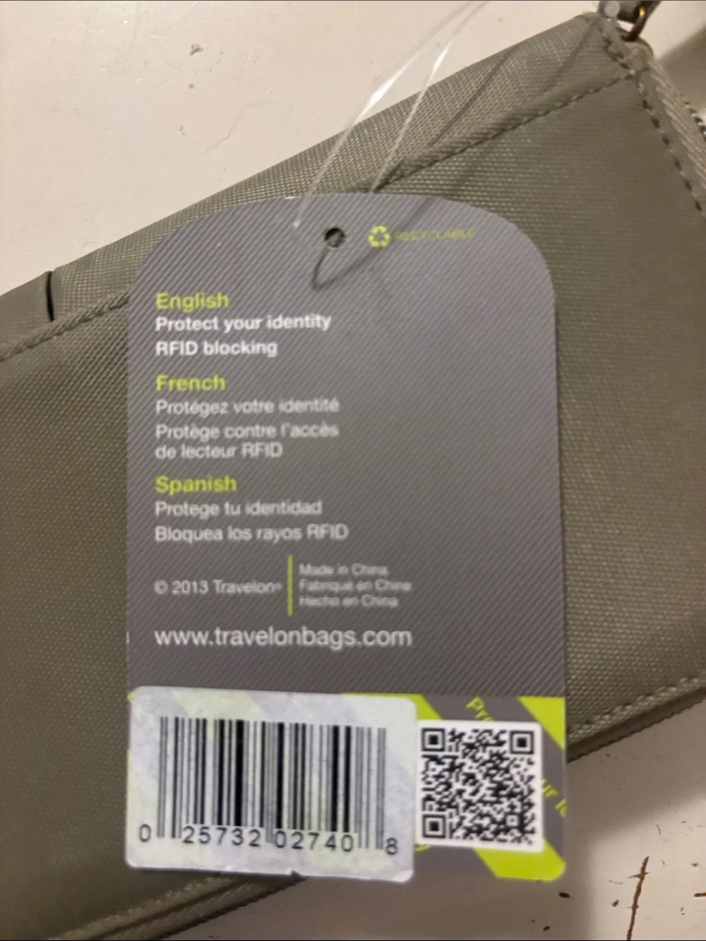 Travelon rfid zip